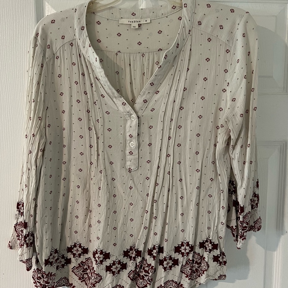 Fun 2 Fun Women's White and Burgundy Top